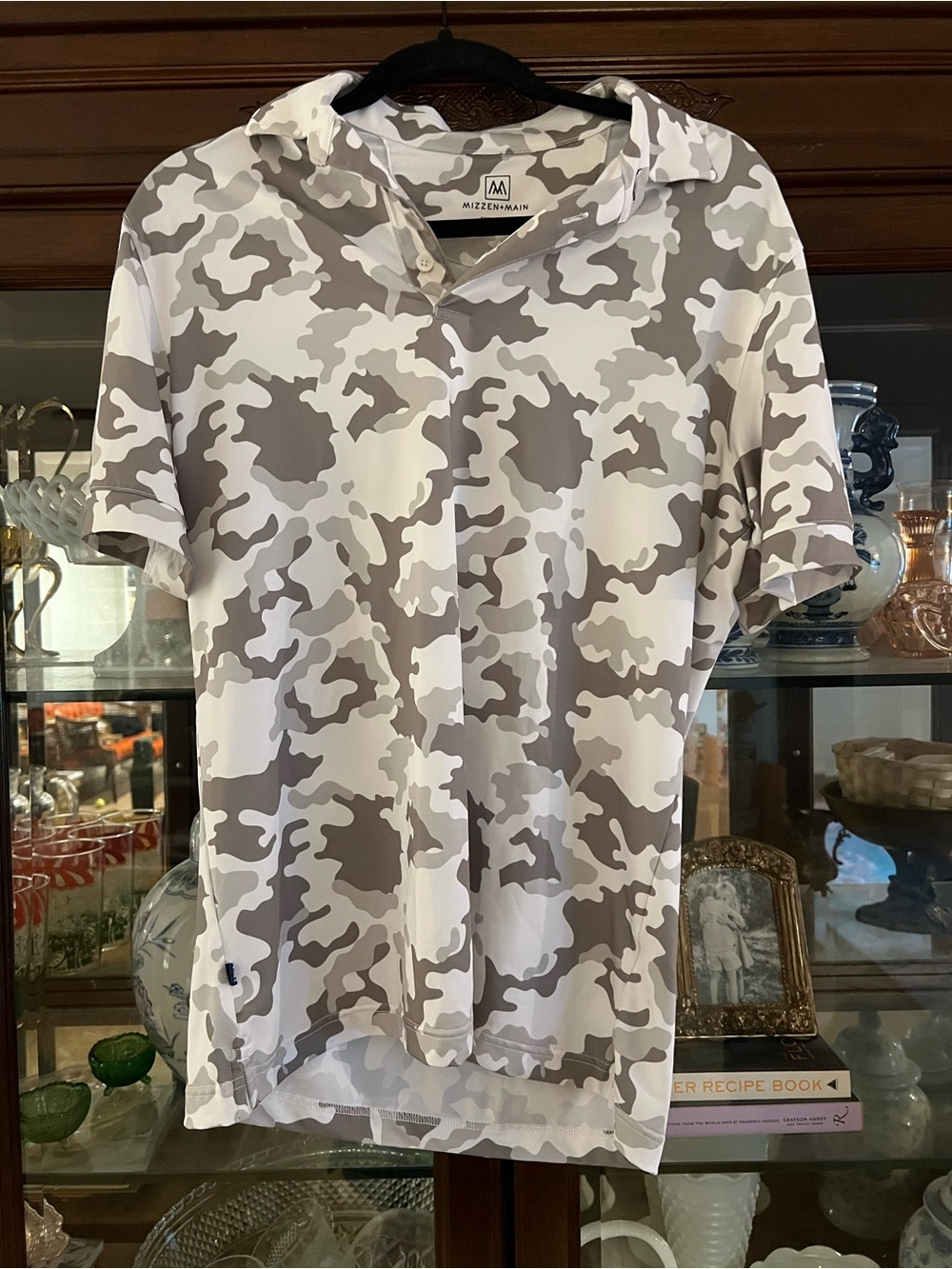 Men’s Mizzen+Main Gray Camo Short-Sleeve Polo size Small trim